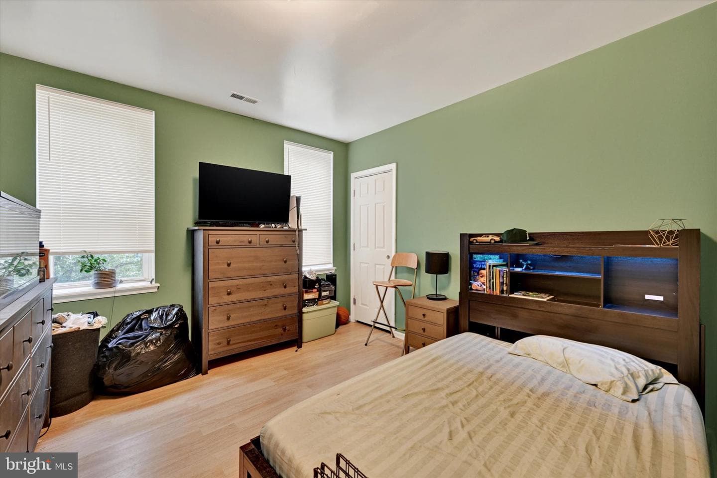 2072 Linden Avenue photo 25