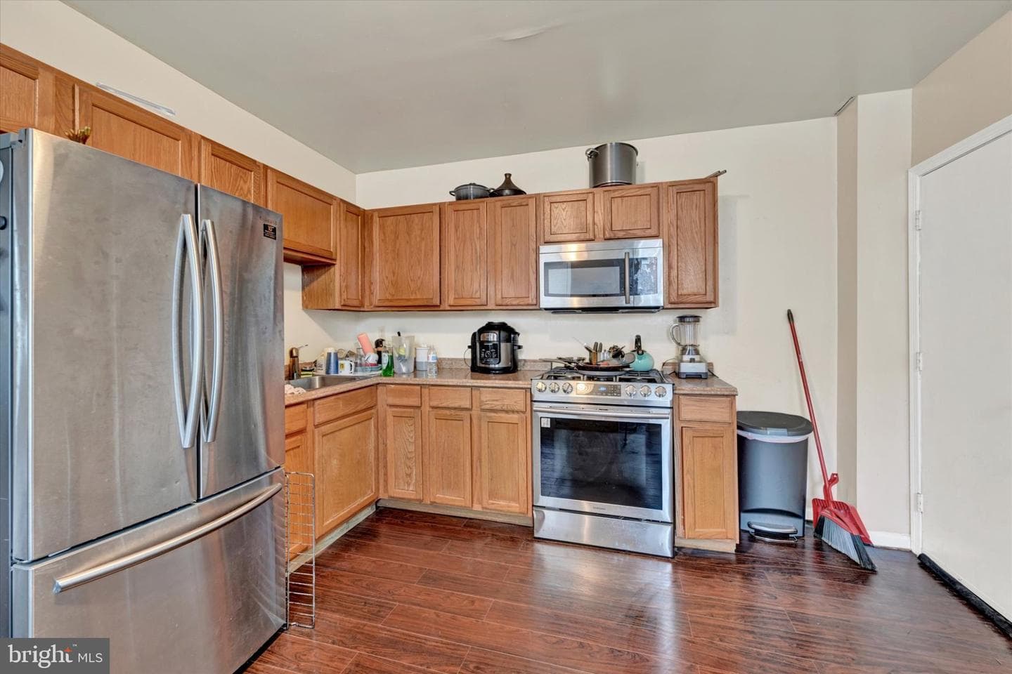 2072 Linden Avenue photo 34
