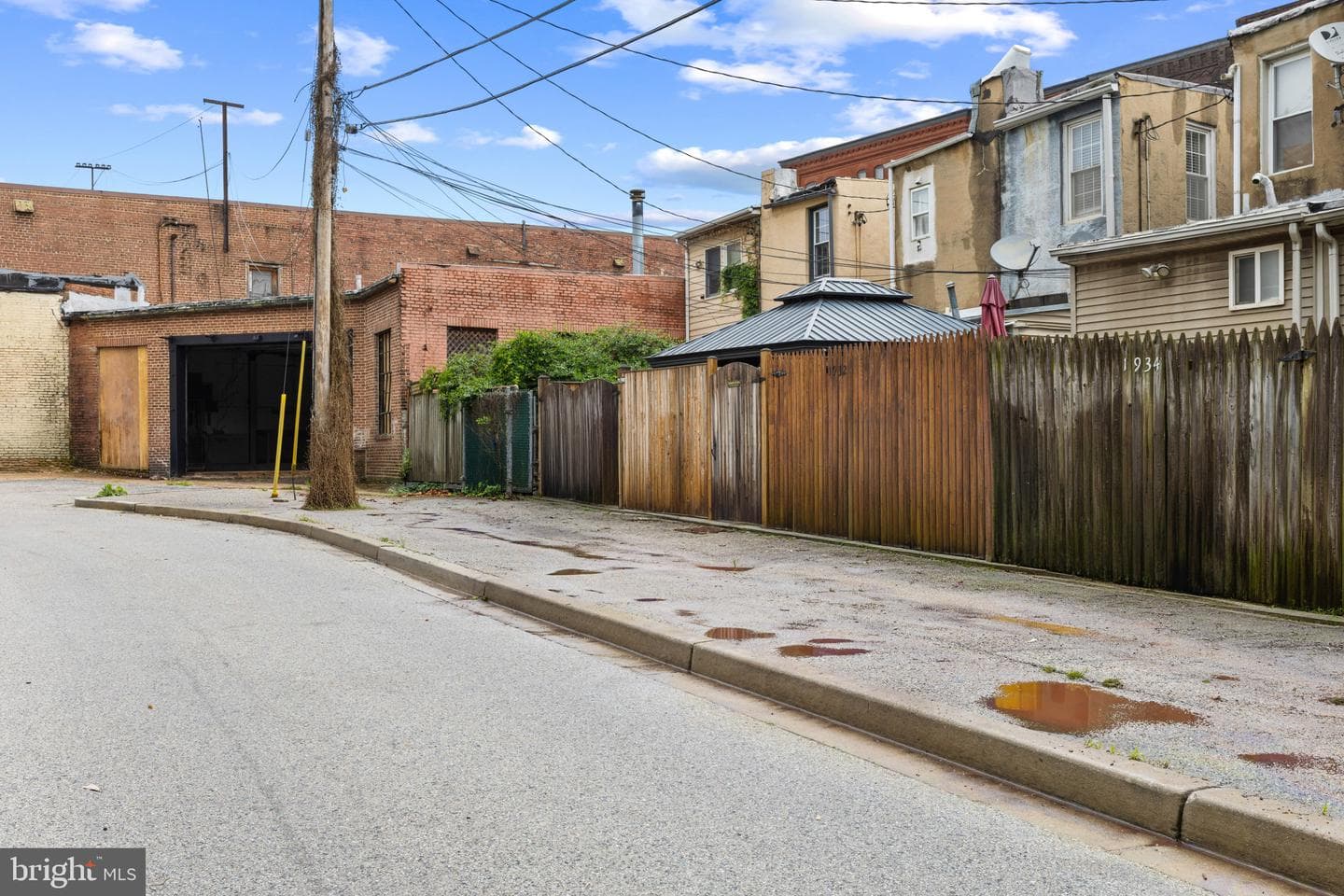 1930 Light Street photo 31