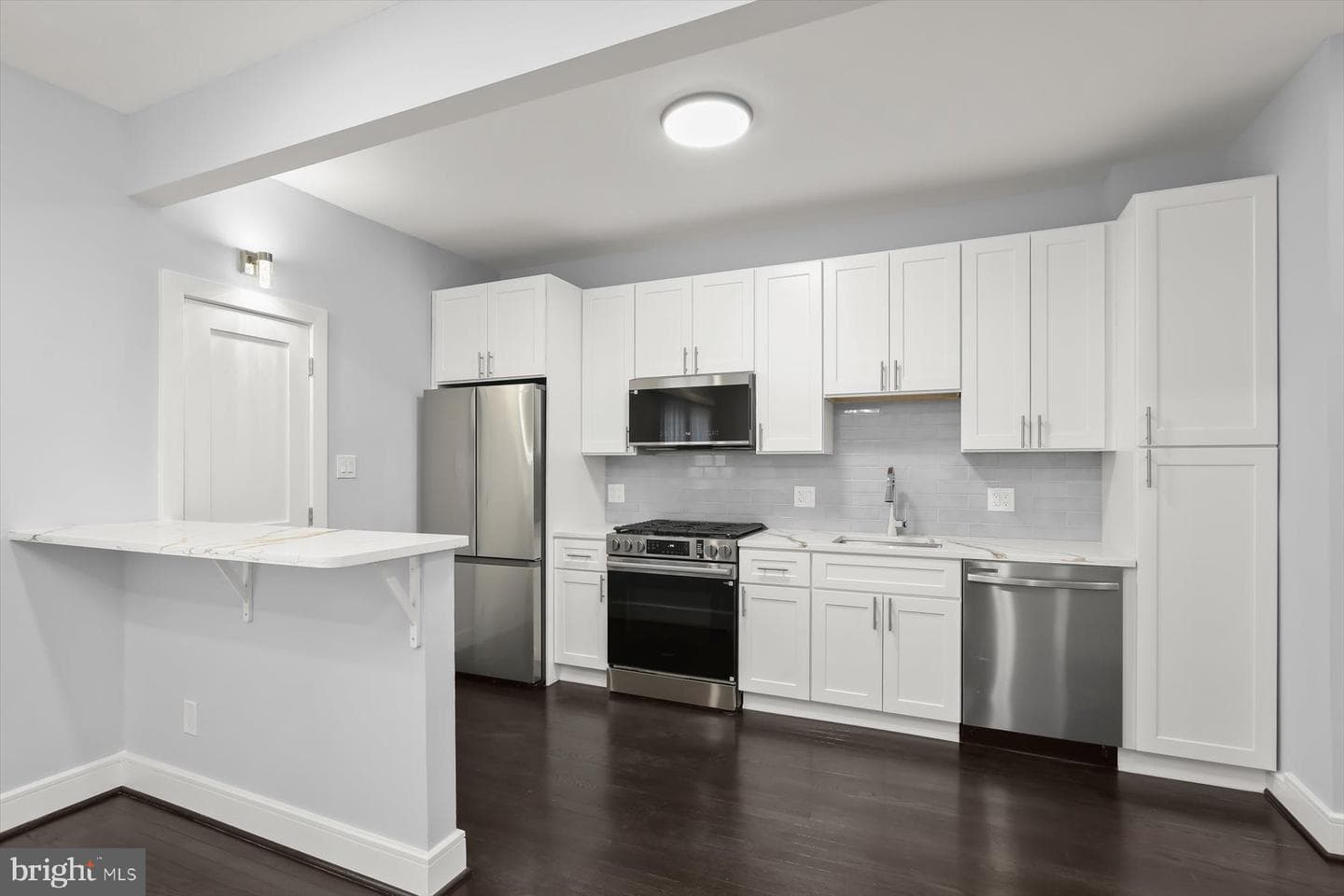 1728 E 32nd Street photo 20
