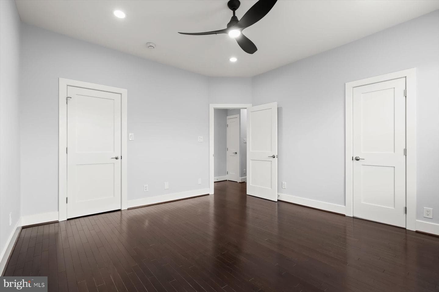 1728 E 32nd Street photo 26