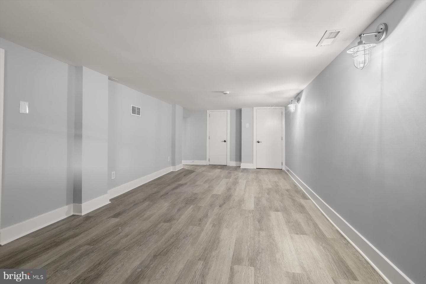 1728 E 32nd Street photo 37