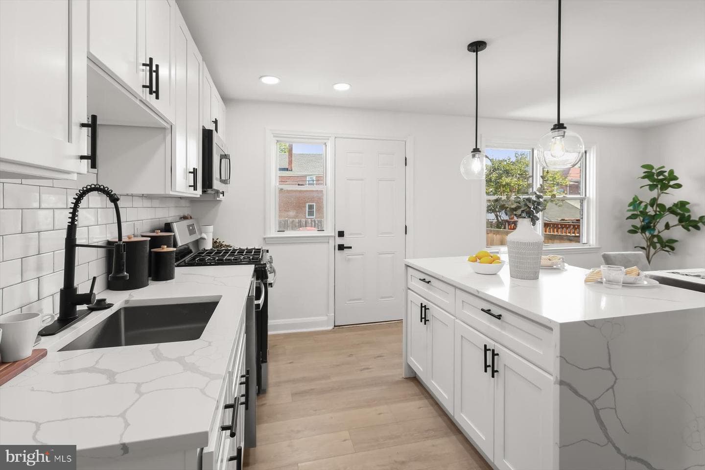 1302 Woodbourne Avenue photo 11