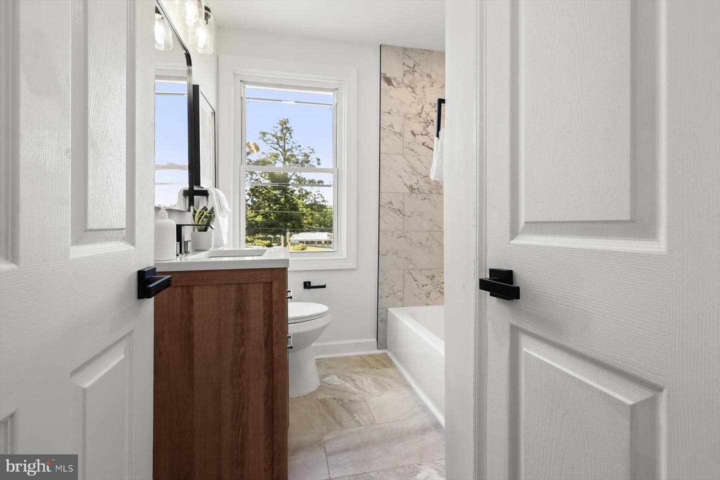 1302 Woodbourne Avenue photo 15