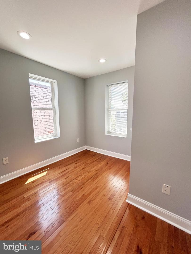 709 Belgian Avenue photo 24