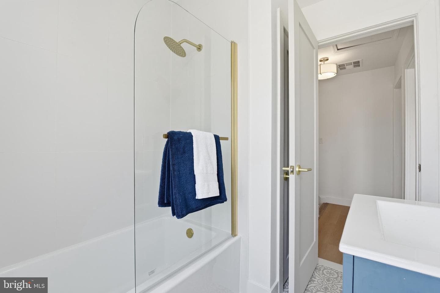 5905 Glenkirk Road photo 15
