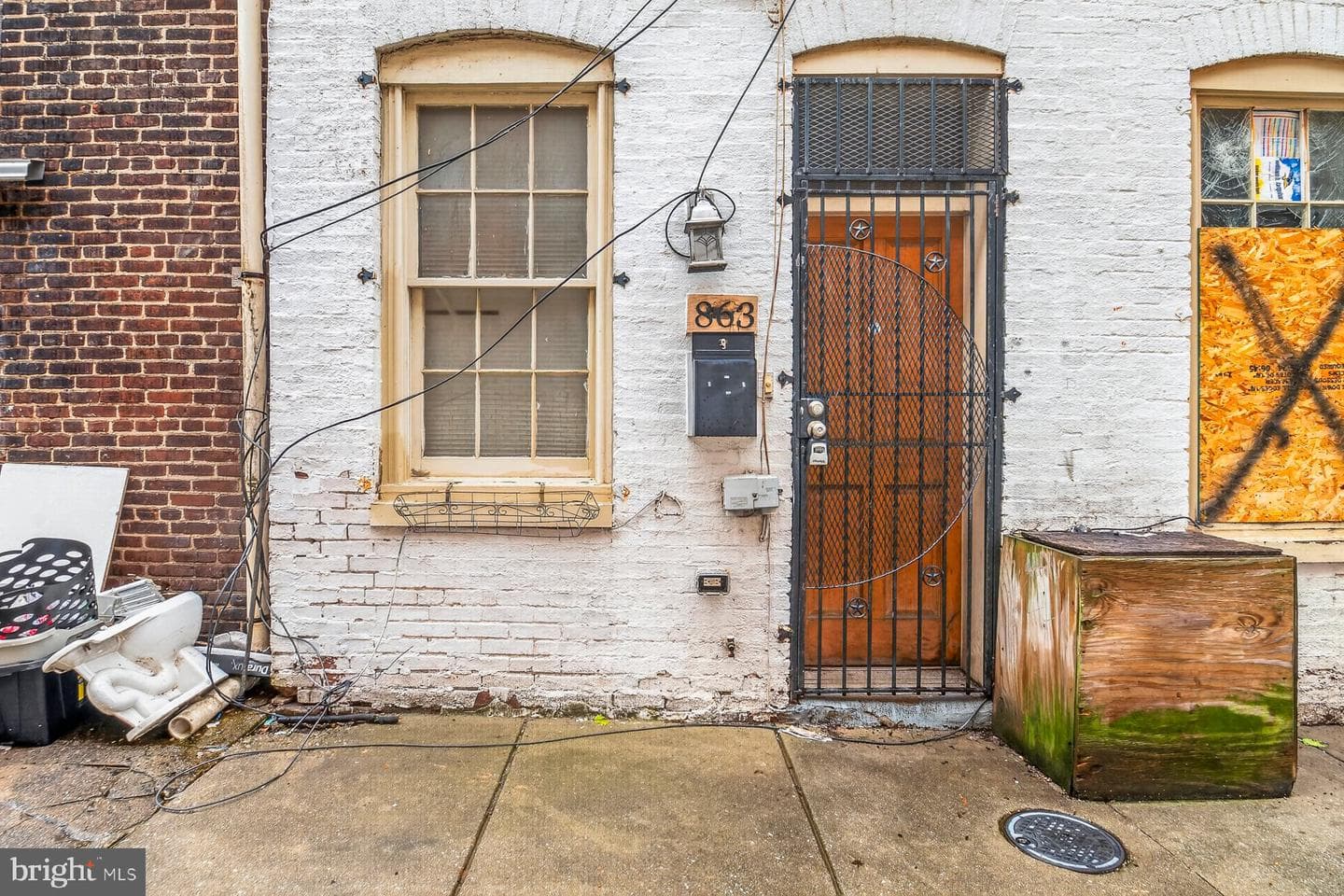863 Reinhart Street photo 4
