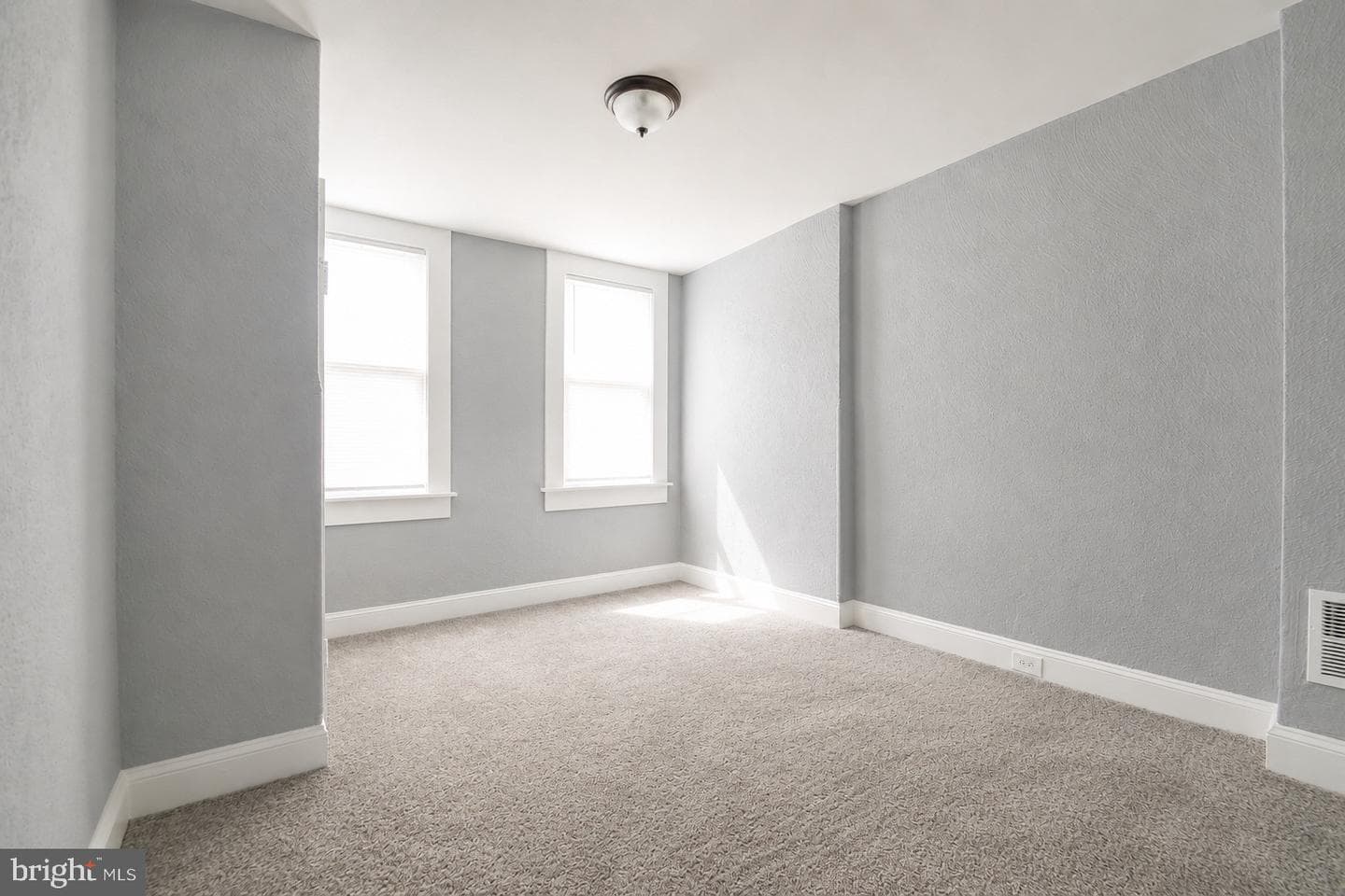 3042 Brighton Street photo 19