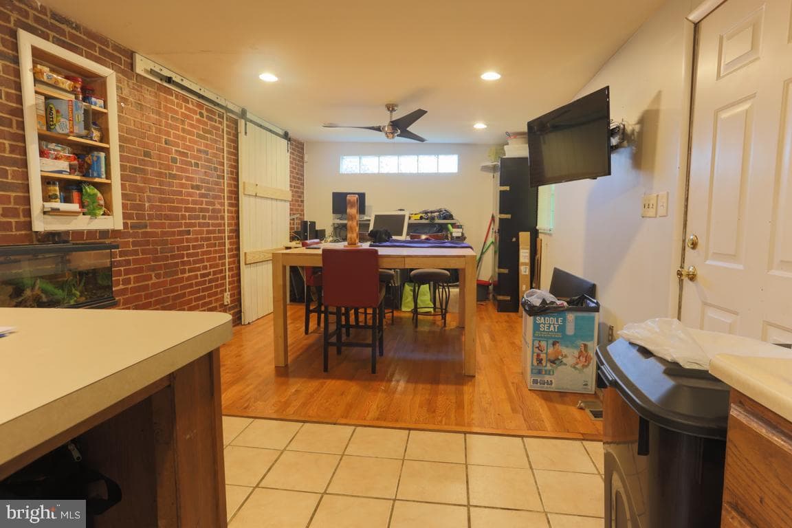 2707 Talbot Road photo 4