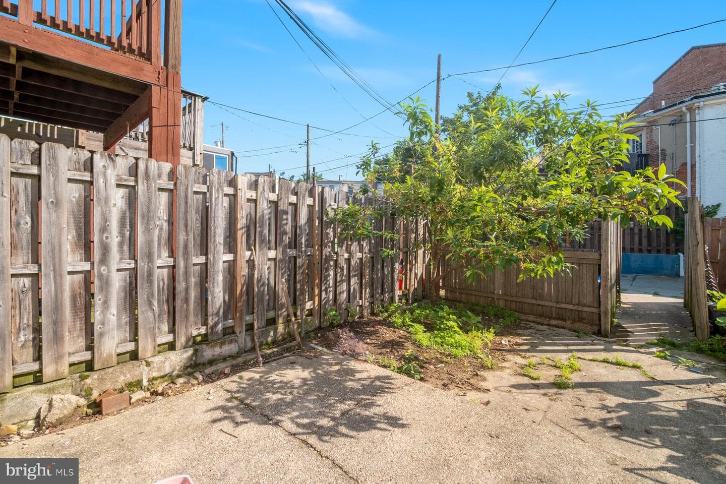 1218 W Cross Street photo 10