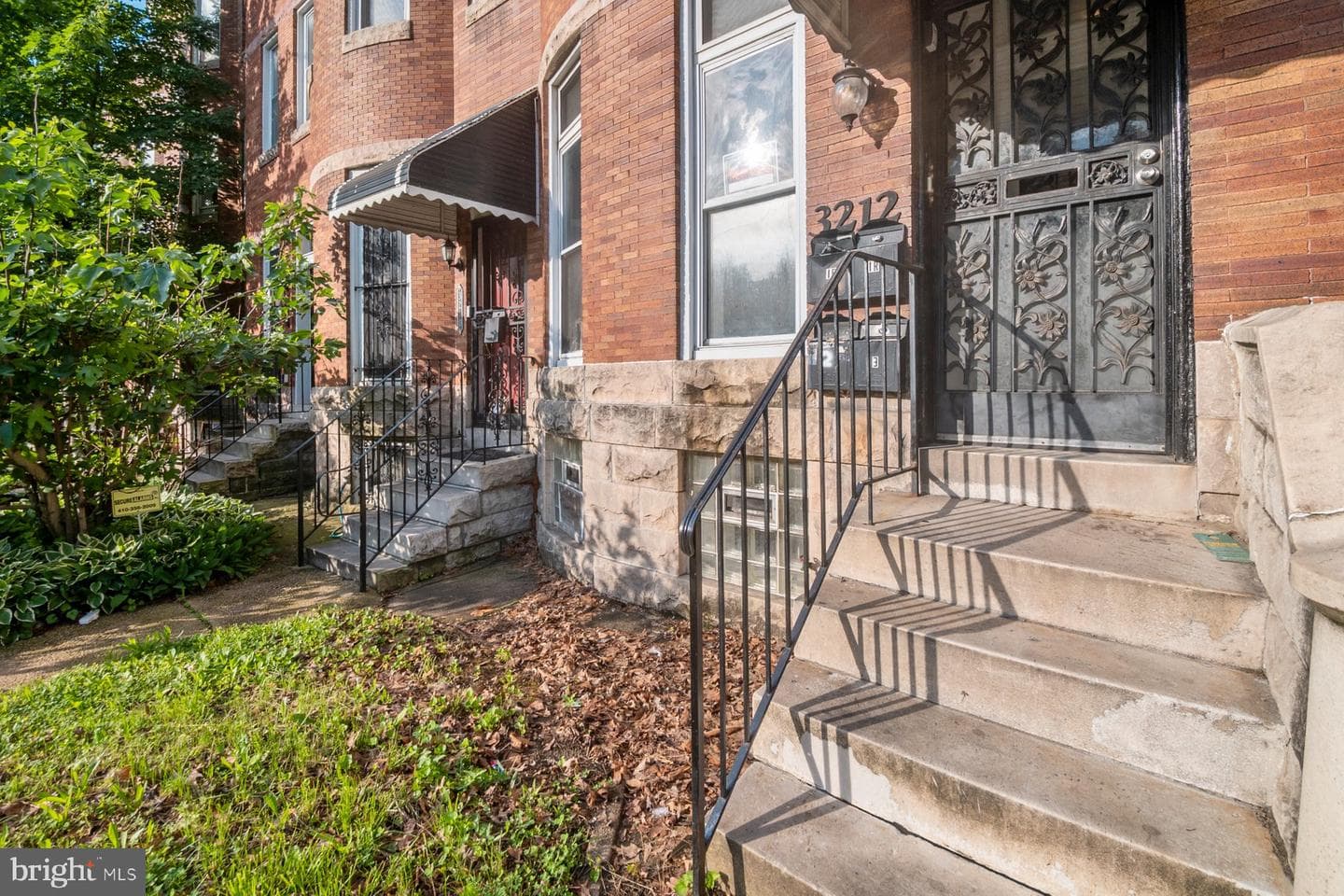 3212 Auchentoroly Terrace photo 5