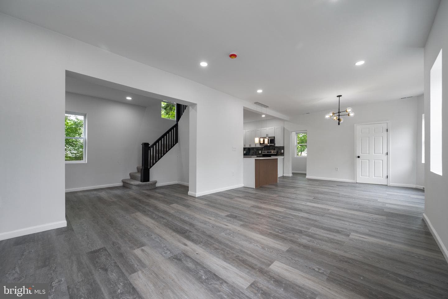 2407 Chelsea Terrace photo 8