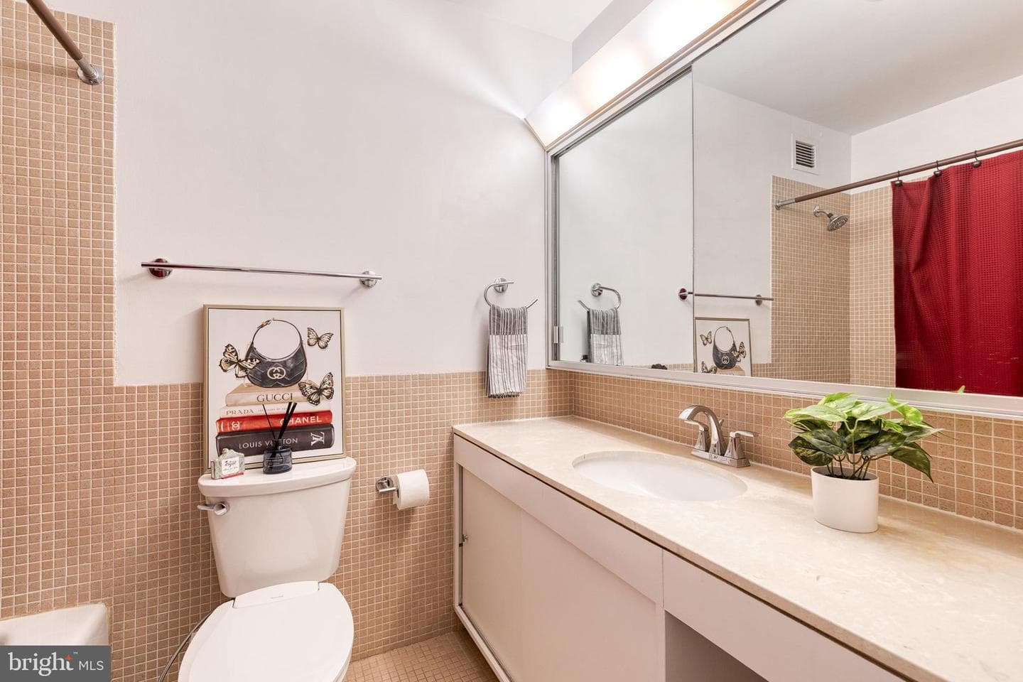 4000 N Charles St # 903 photo 23