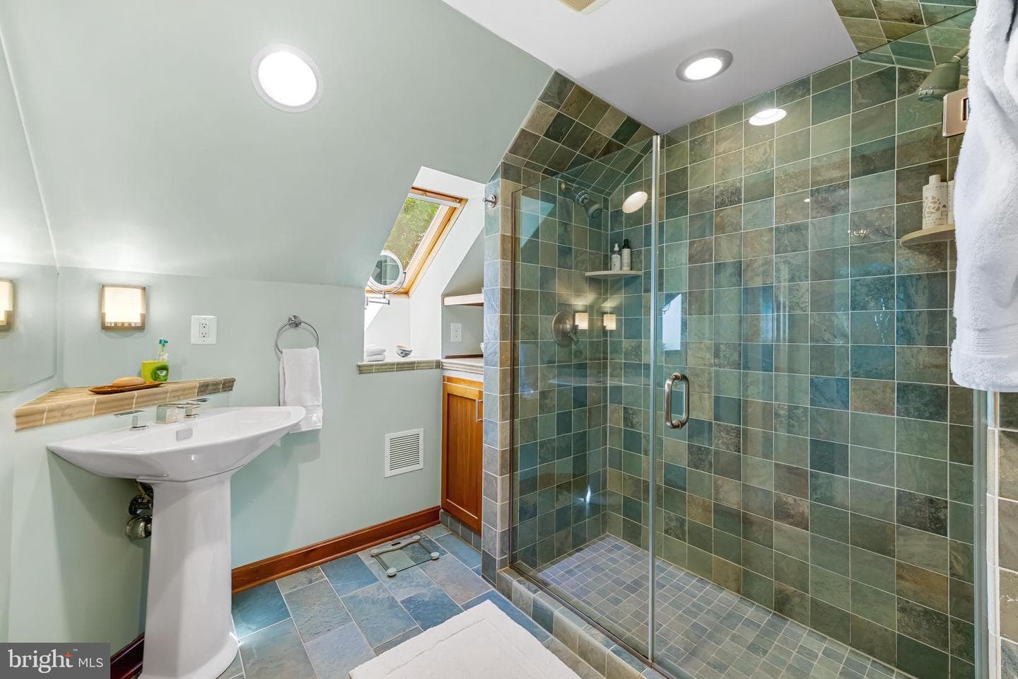 2308 Sulgrave Avenue photo 27
