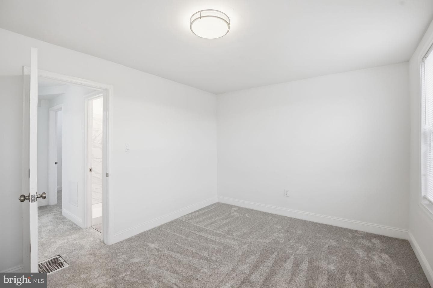 3330 Ravenwood Avenue photo 29