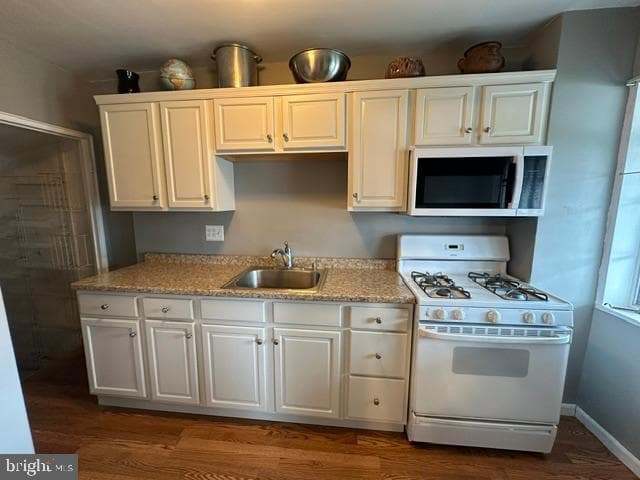 1619 Inverness Avenue photo 10