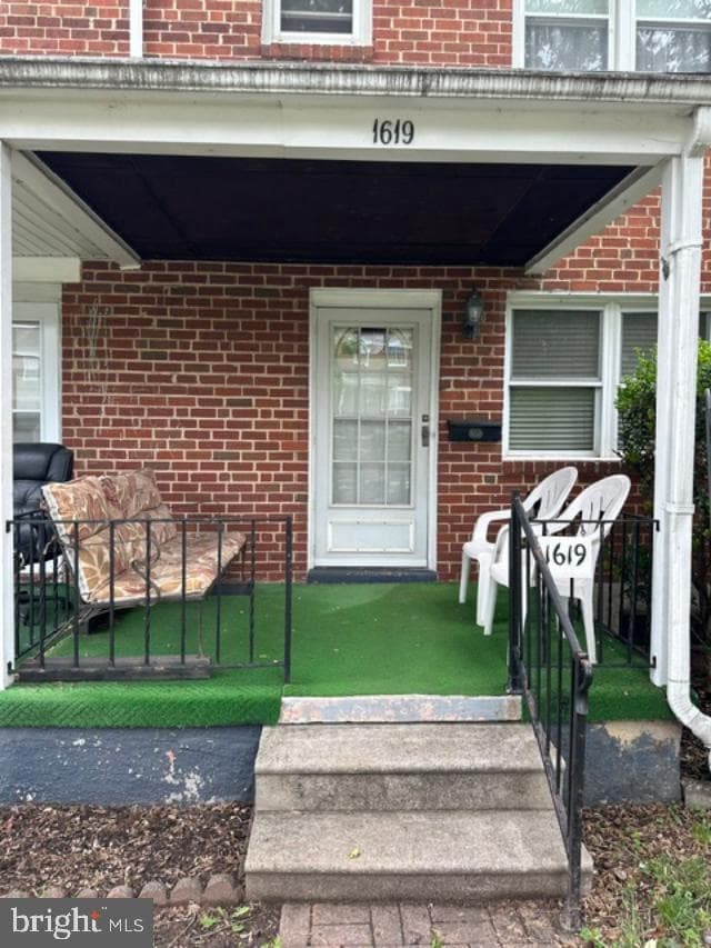 1619 Inverness Avenue photo 3