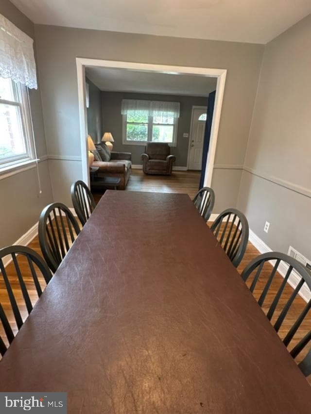 1619 Inverness Avenue photo 9