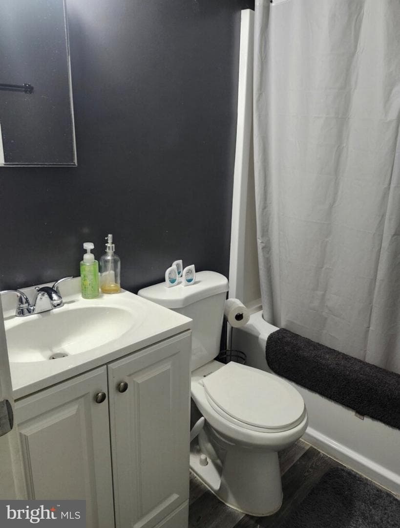1204 Violette Avenue photo 2