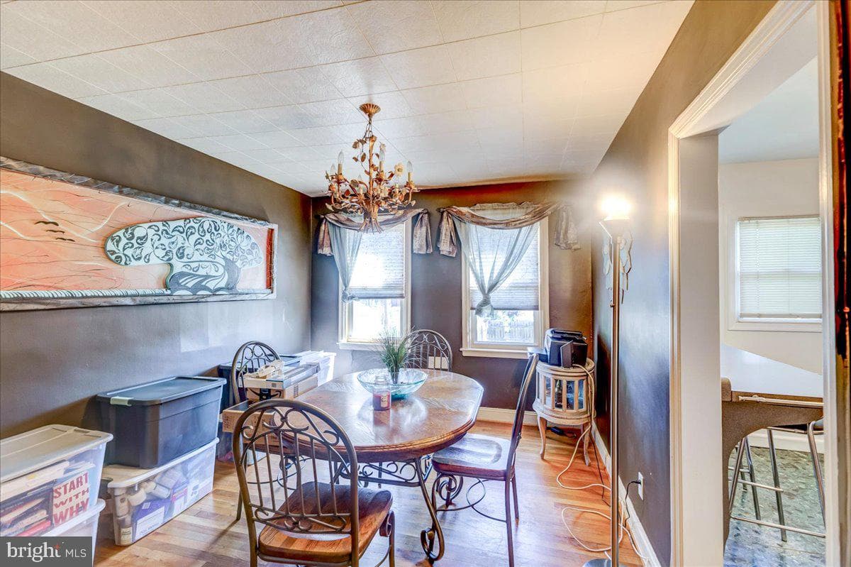 1071 Wilmington Avenue photo 9