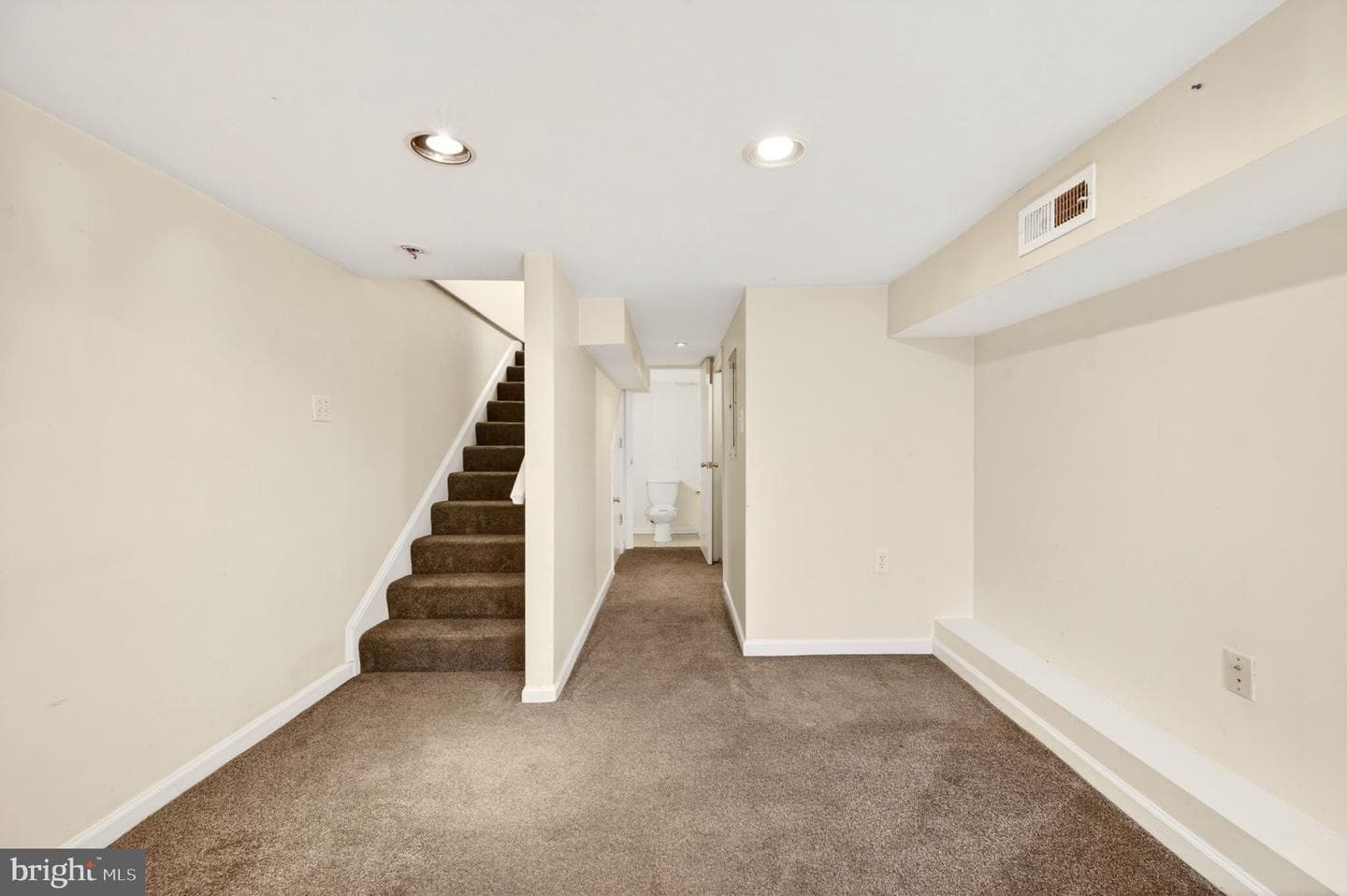624 Wyeth Street photo 15