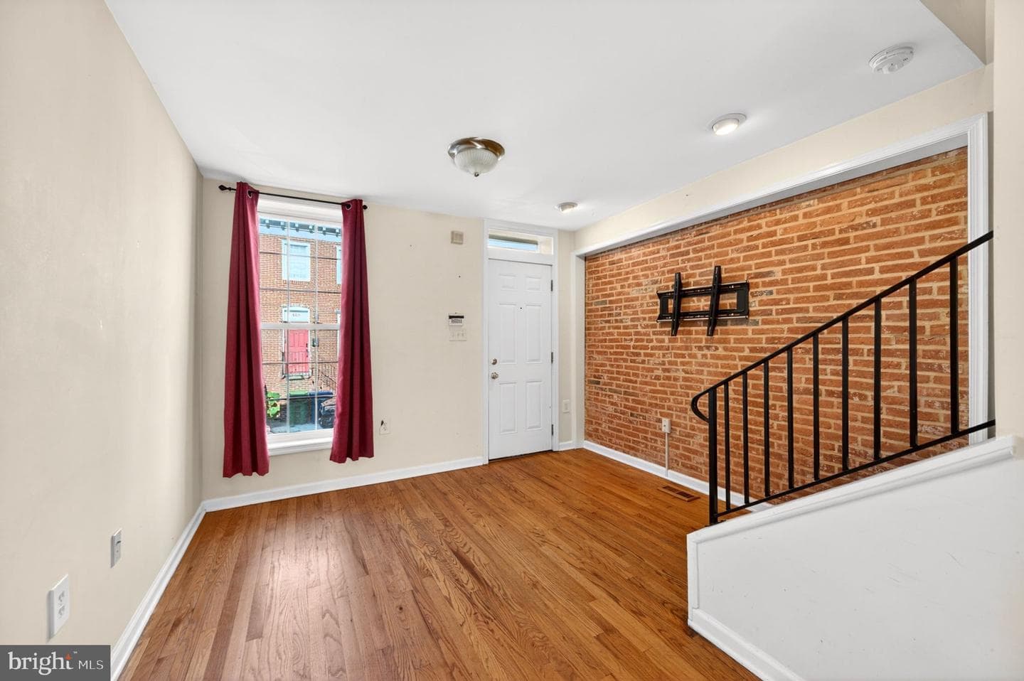 624 Wyeth Street photo 3