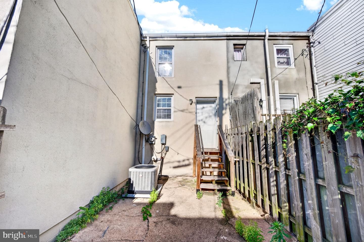 624 Wyeth Street photo 30