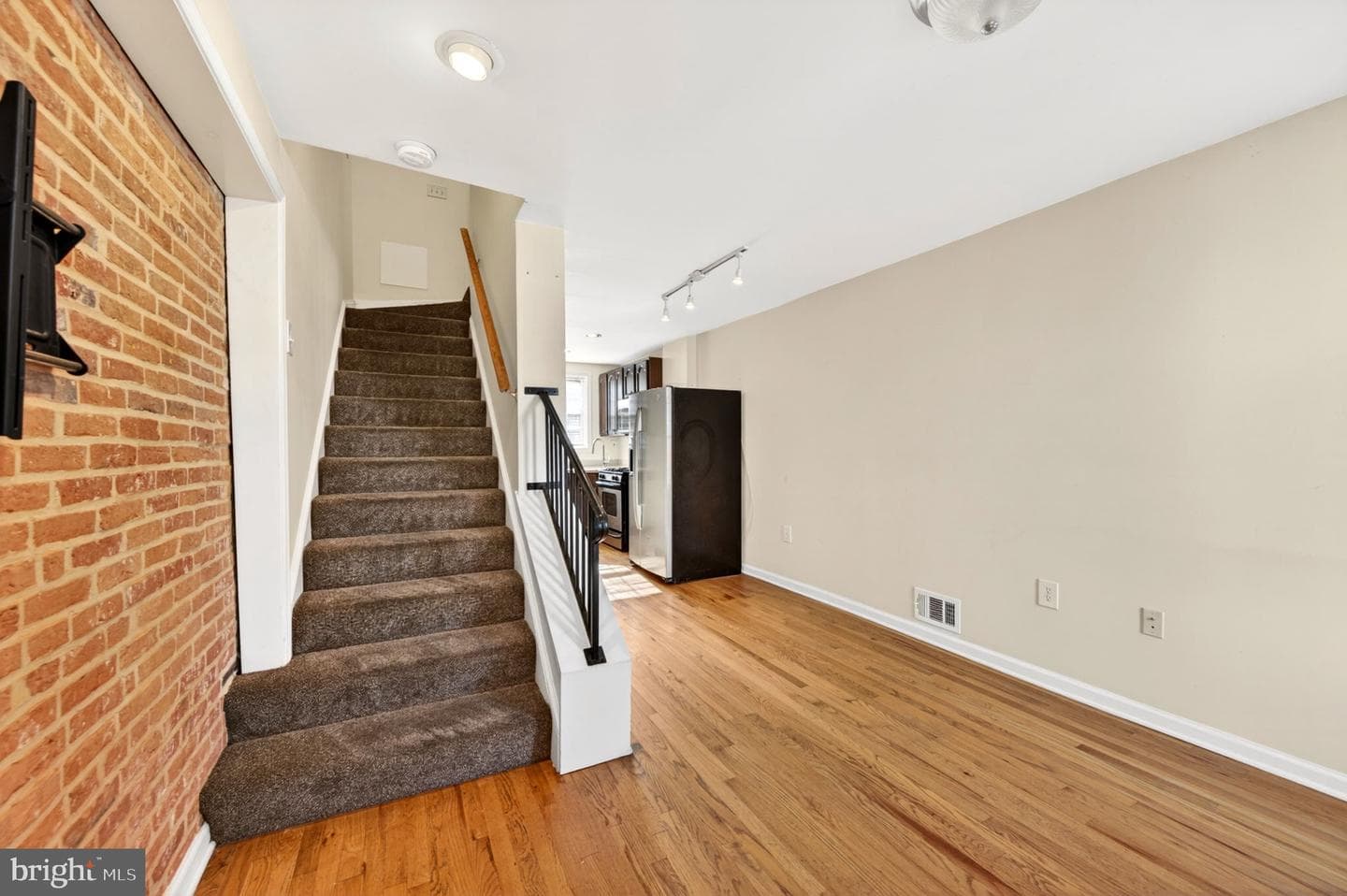 624 Wyeth Street photo 6