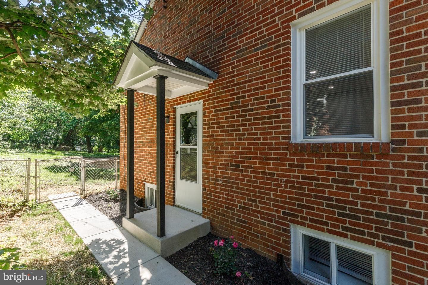 5802 Bland Avenue photo 35