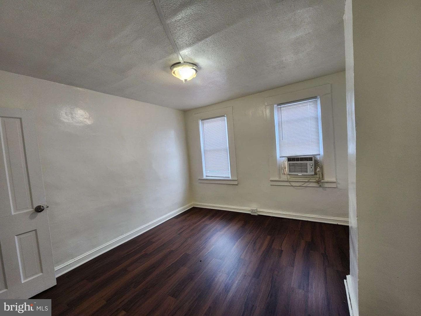 2409 Christian Street photo 13