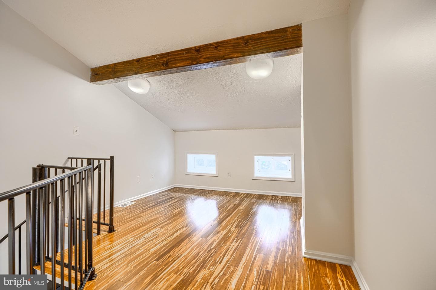 209 Scott Street photo 16