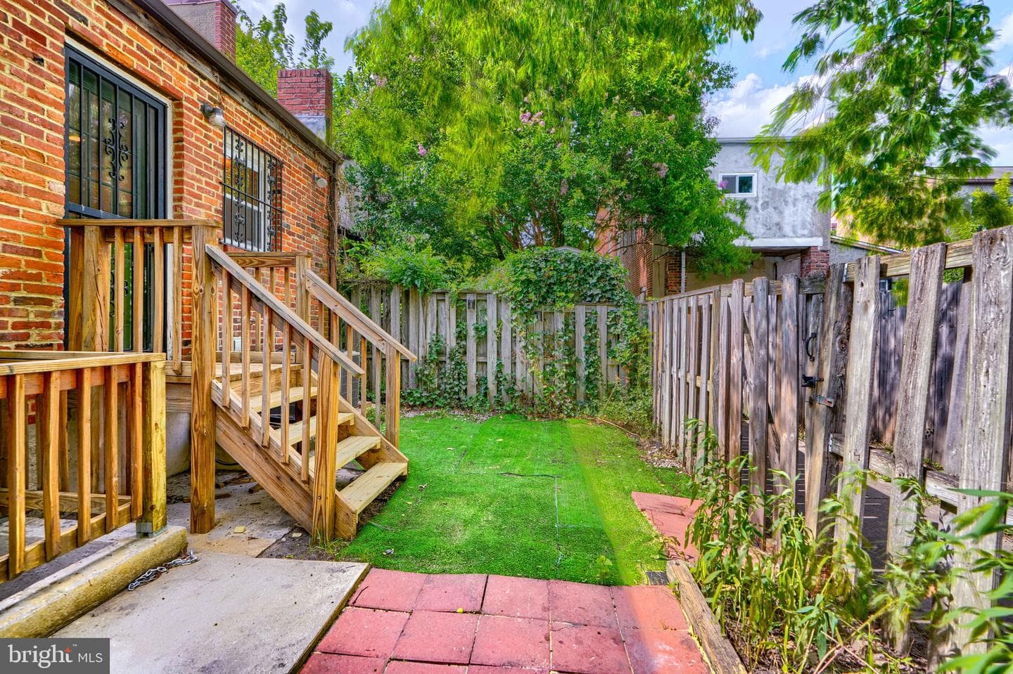 209 Scott Street photo 47