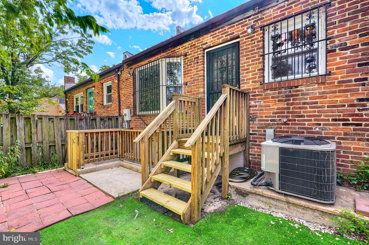 209 Scott Street photo 49