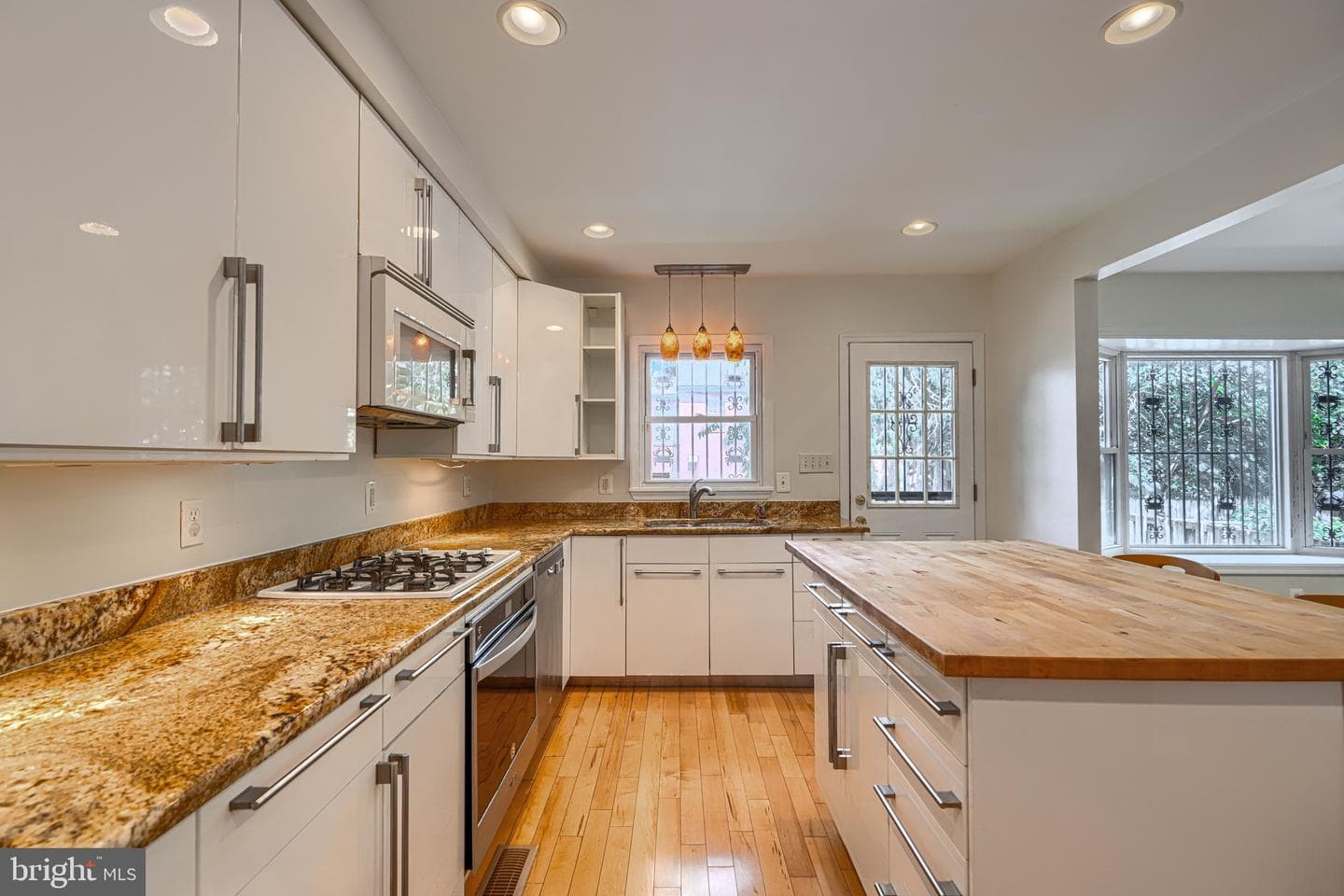 209 Scott Street photo 5