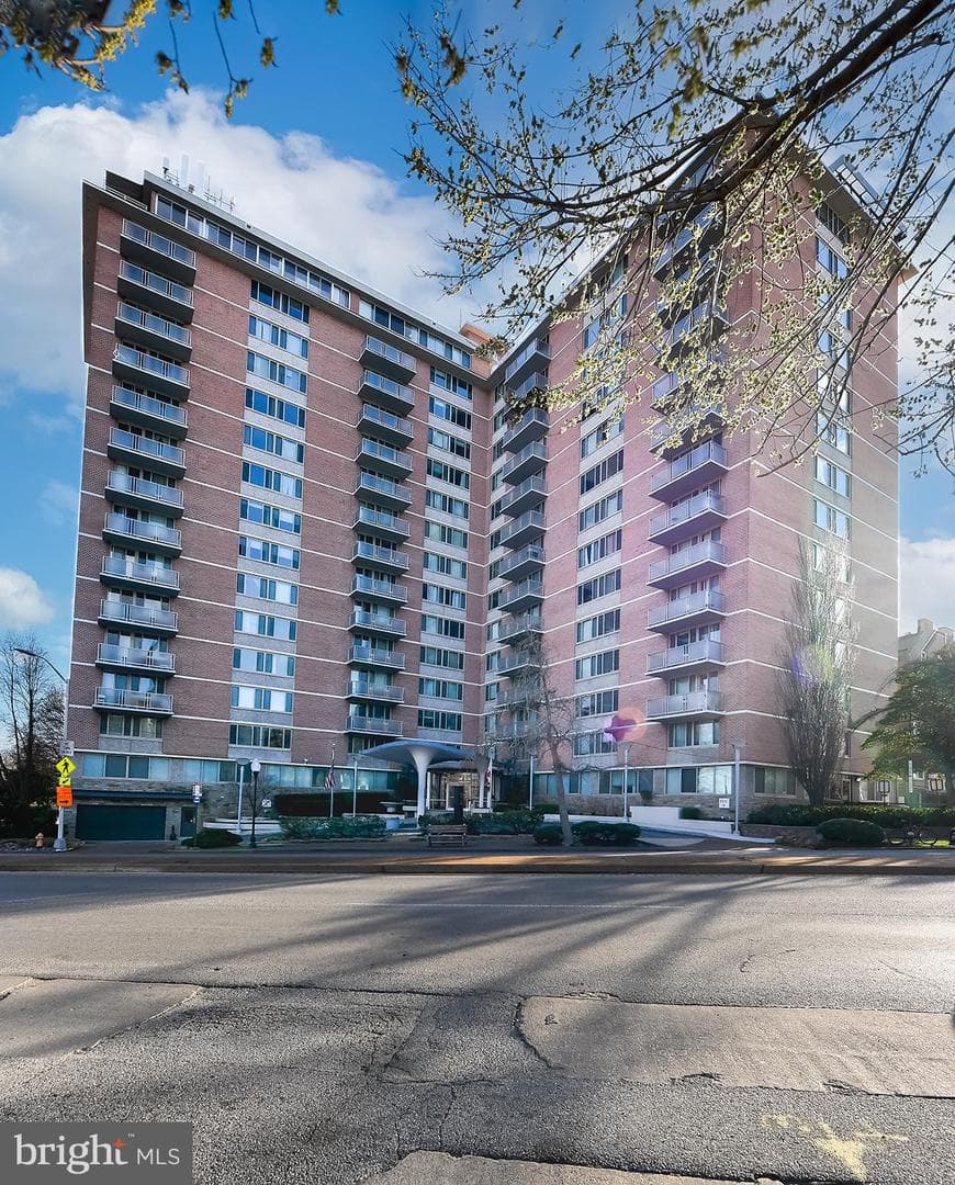 1 E University Parkway #908 photo 18