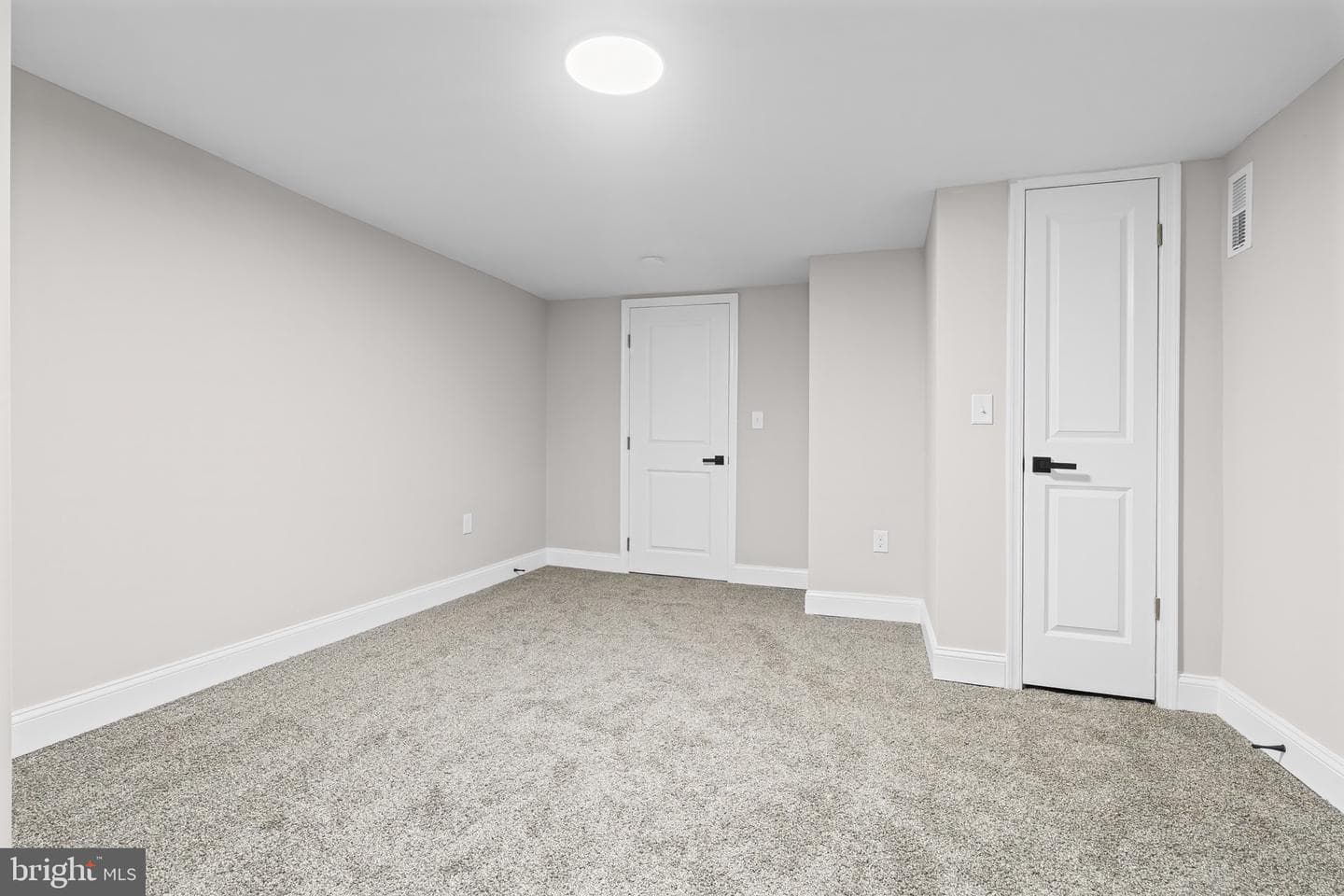 712 E 41st Street photo 26