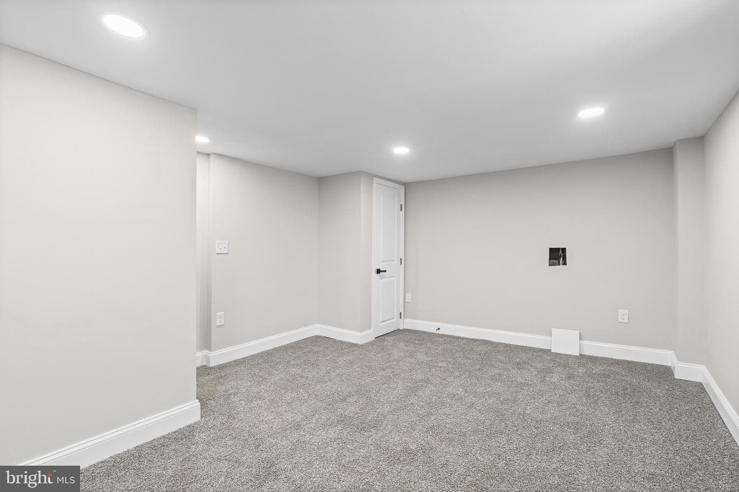 712 E 41st Street photo 29