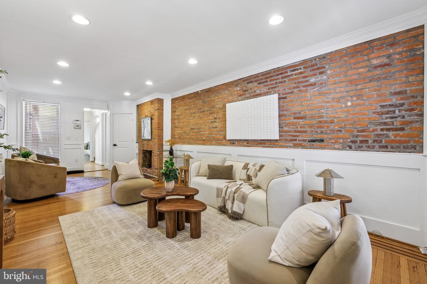 1232 Riverside Avenue photo 3