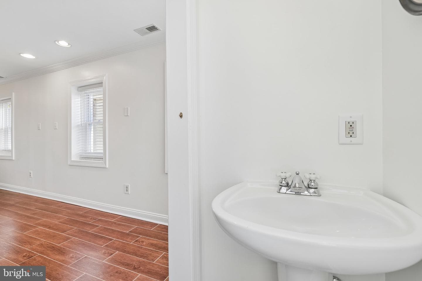 1232 Riverside Avenue photo 31