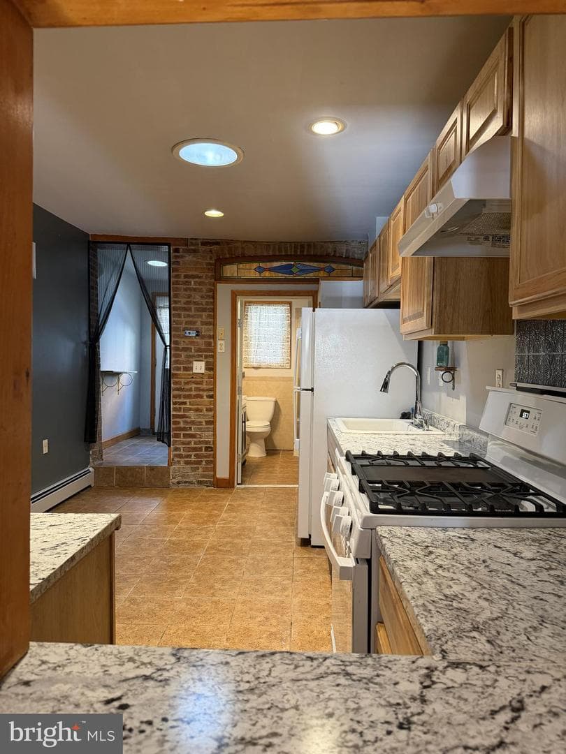 313 S Washington St photo 23