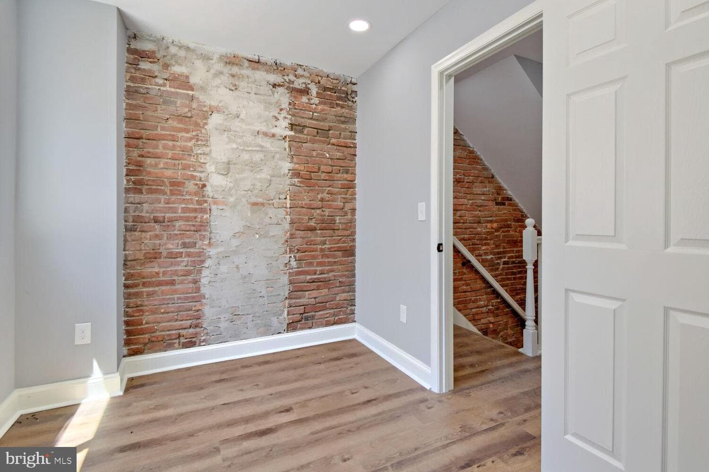 1245 W Lombard Street photo 20