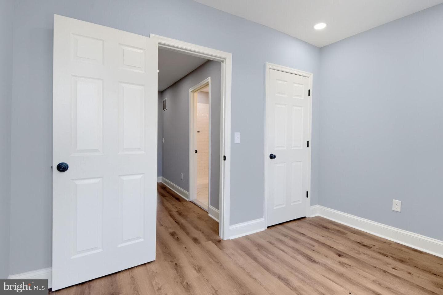 1245 W Lombard Street photo 23