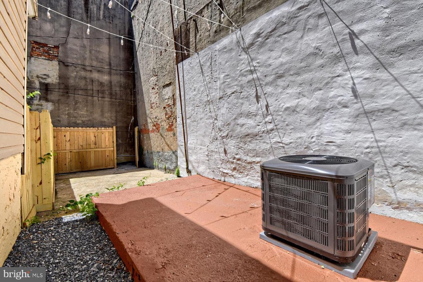 1245 W Lombard Street photo 33