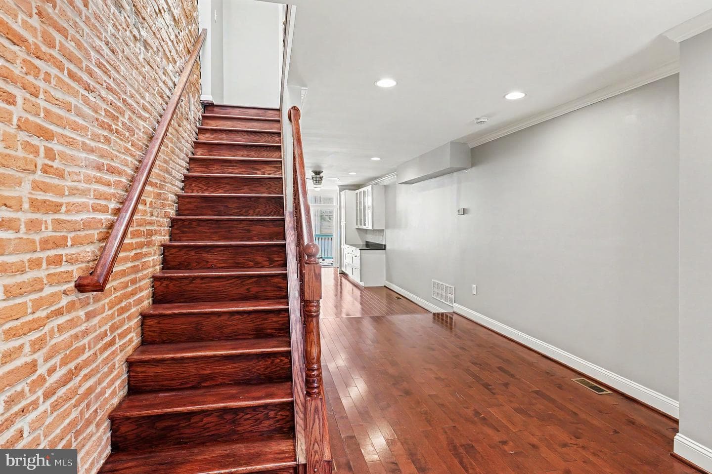 120 E Randall Street photo 14