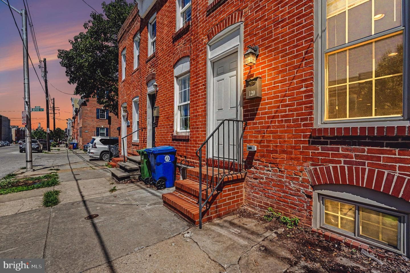 120 E Randall Street photo 3