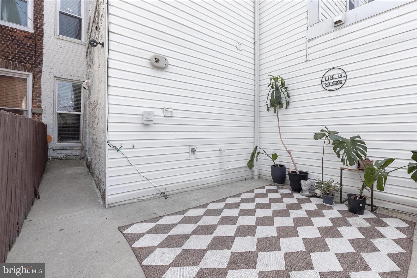 1824 S Charles Street photo 34