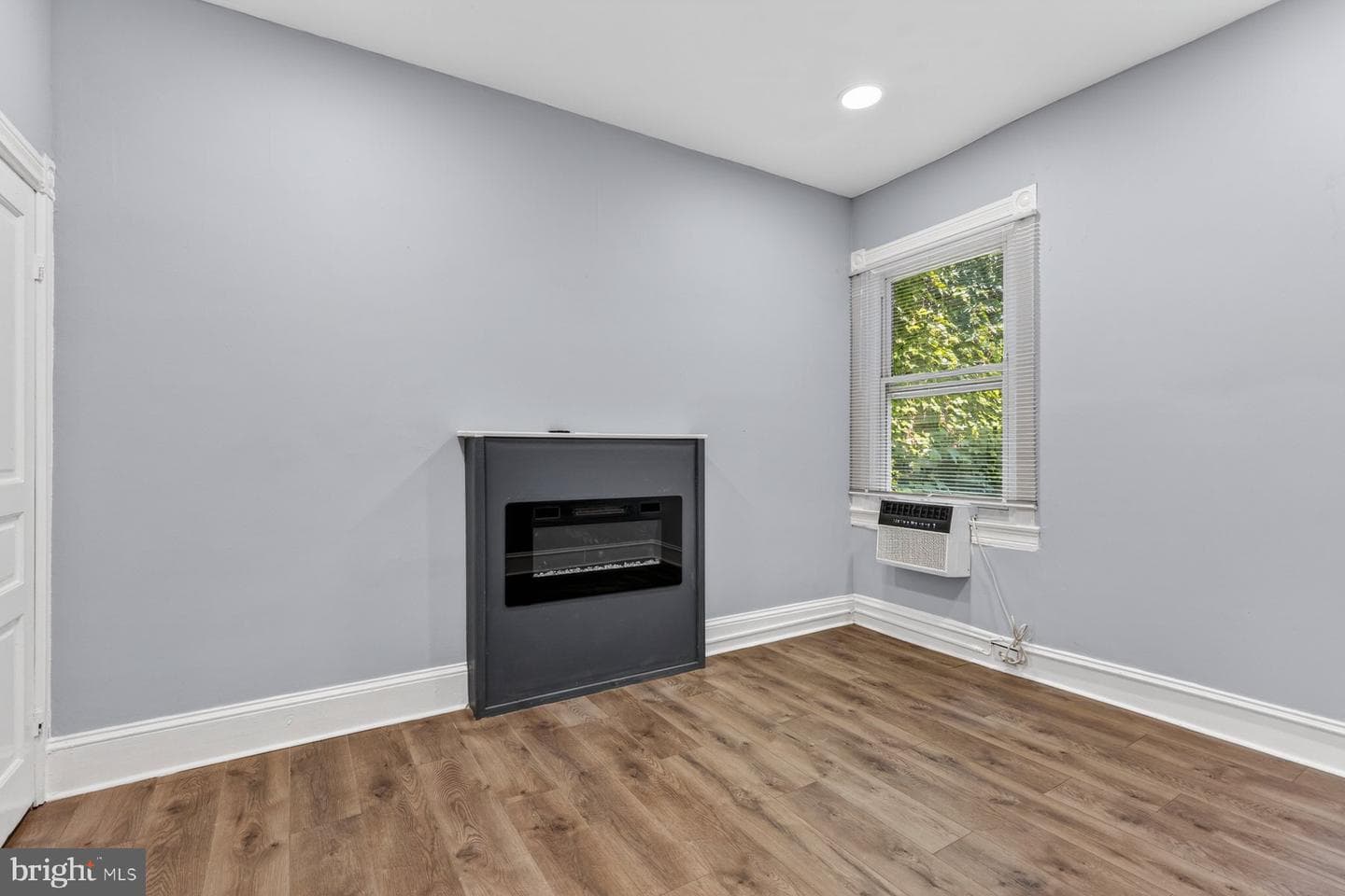 1910 W Fayette Street photo 15