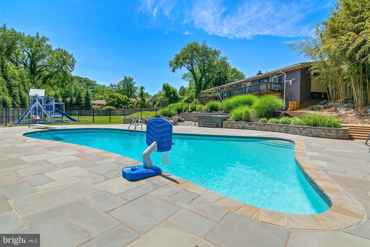 6105 Ivymount Road photo 25
