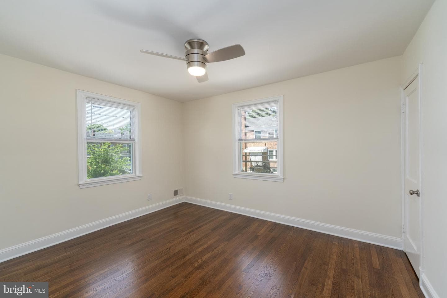 3255 Yosemite Avenue photo 20