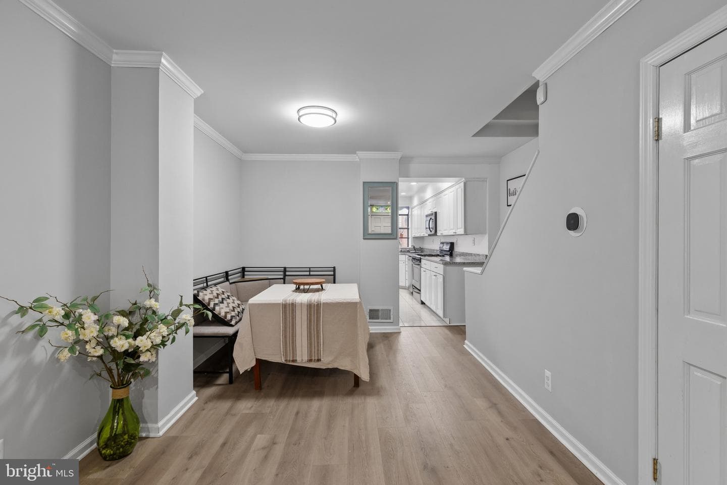 2223 Fleet Street photo 10